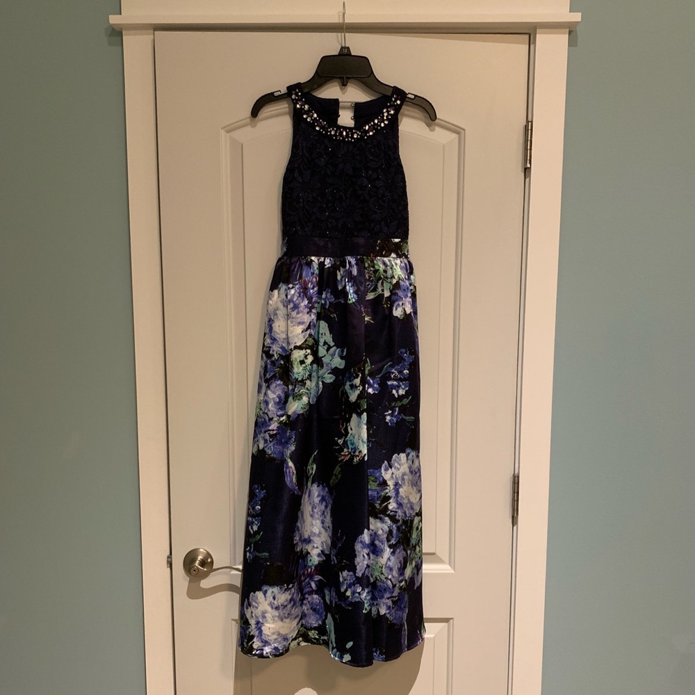 Xtraordinary Floral Navy Girls Size 12 dress